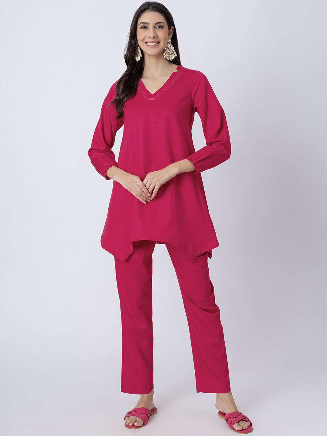 

Moomaya Women Regular Pure Cotton Kurti with Trousers, Pink