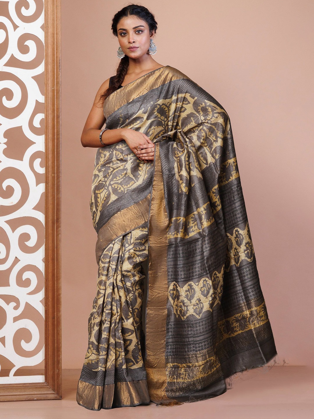 

Unnati Silks Woven Design Pure Silk Handloom Tussar Saree, Grey