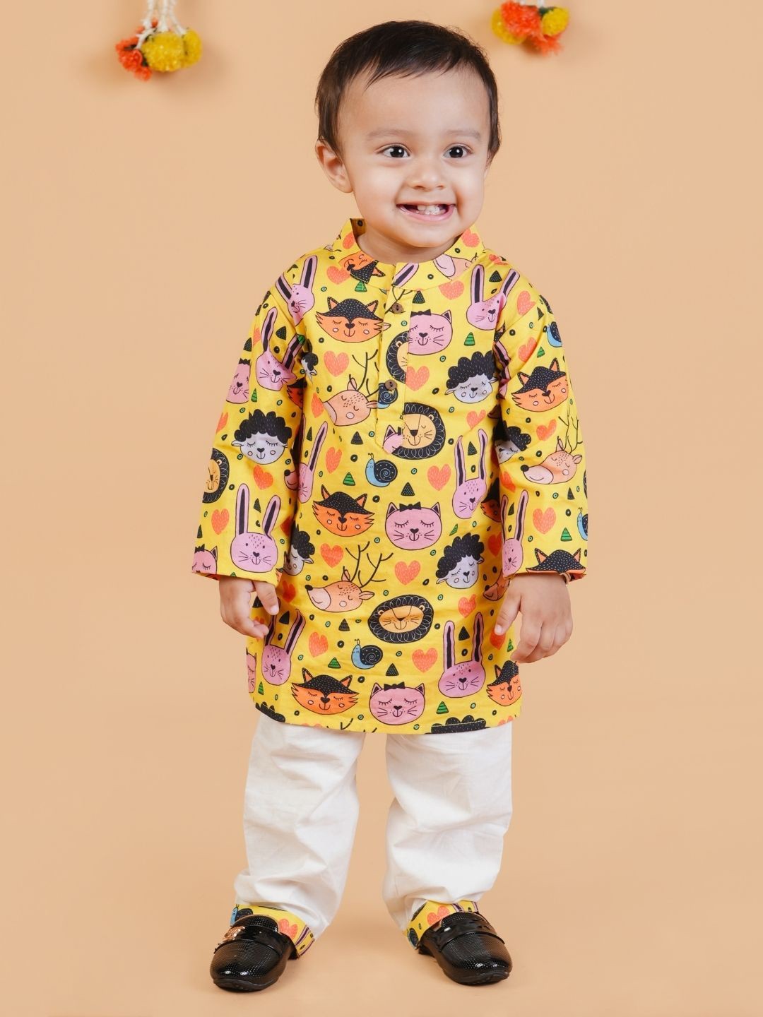 

MAMA AND PEACHES Kids Printed Pure Cotton Kurta & Pyjamas, Yellow