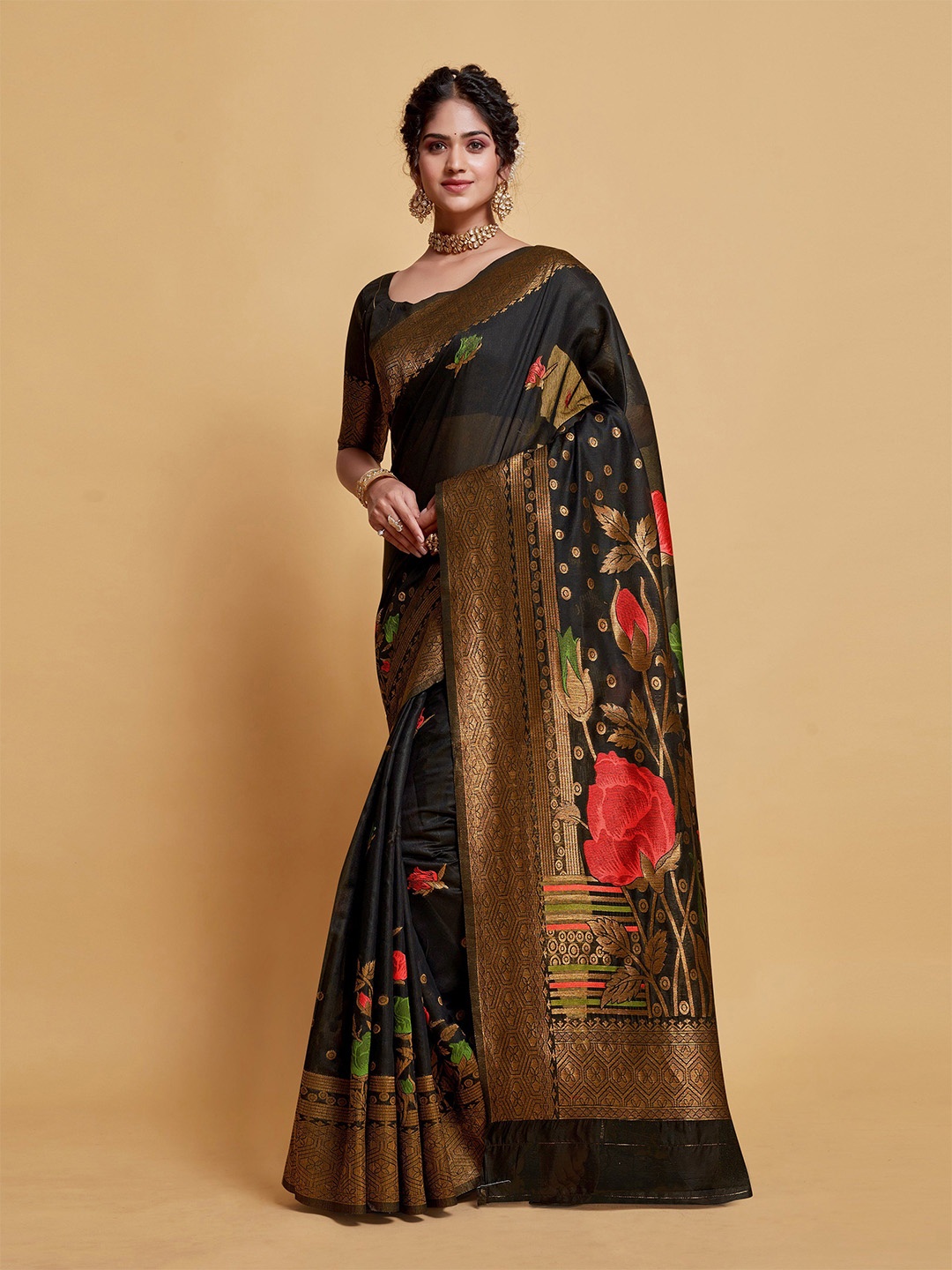 

HEER FASHION Floral Zari Silk Blend Banarasi Saree, Black