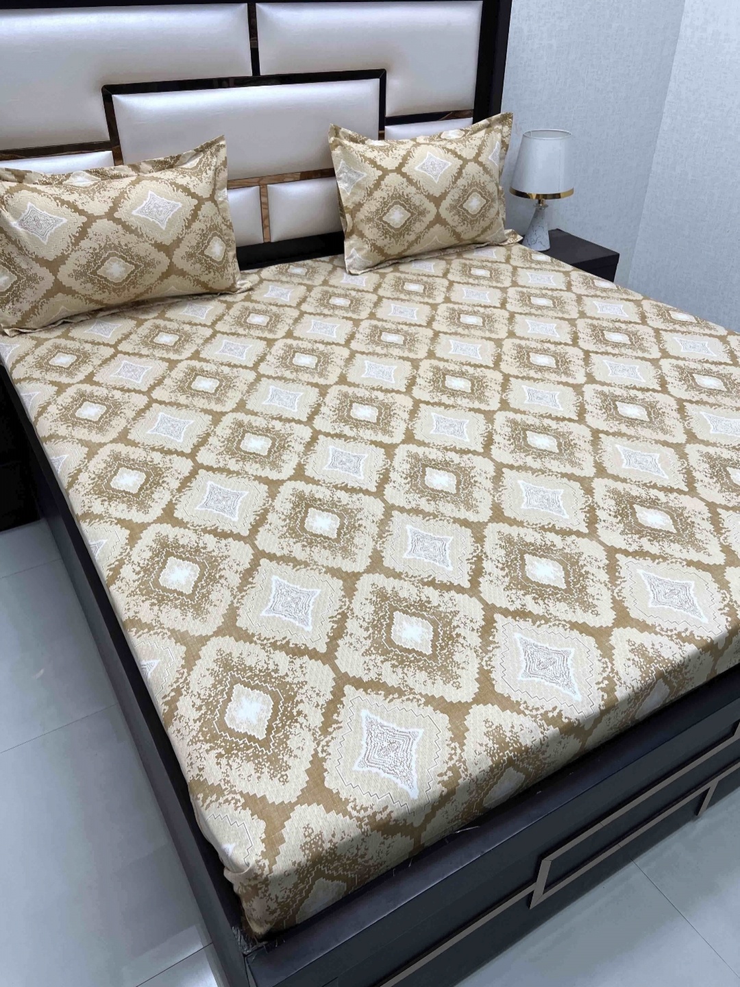 

Pure Decor Brown & White Ethnic Motifs Queen Bedsheet with 2 Pillow Covers
