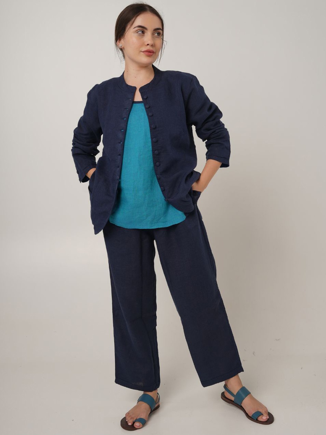 

Fabulous Mandarin Collar Linen Shirt With Trousers, Navy blue