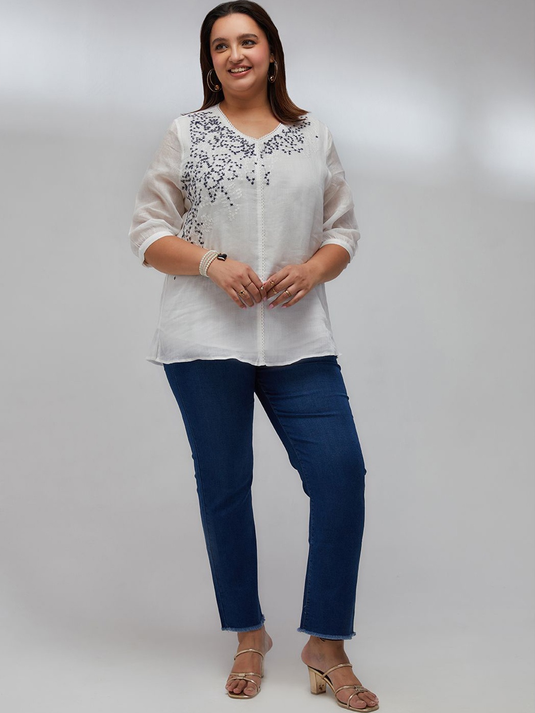 

Presence Floral Embroidered Linen Top, White