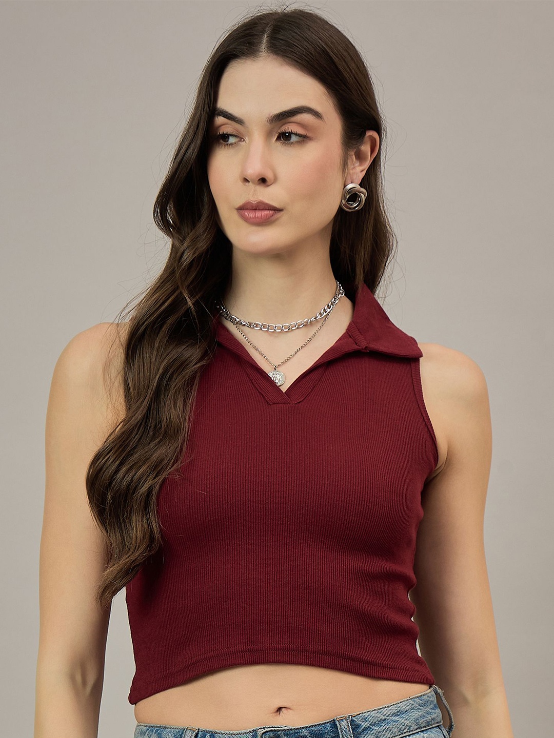 

The Roadster Lifestyle Co Women Shirt Collar Crop Top, Maroon