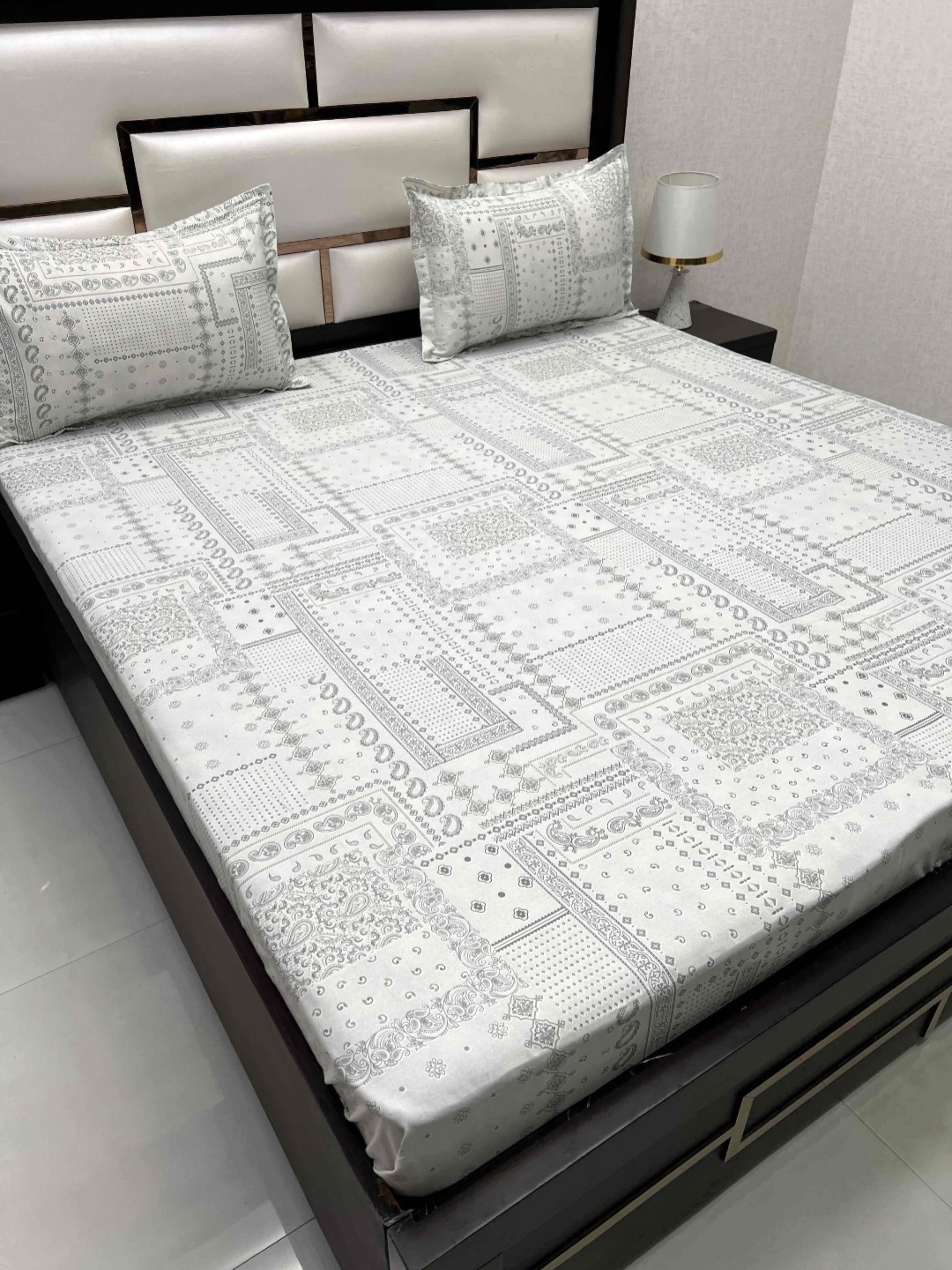 

Pure Decor Grey & White Ethnic Motifs 260 TC Queen Bedsheet with 2 Pillow Covers