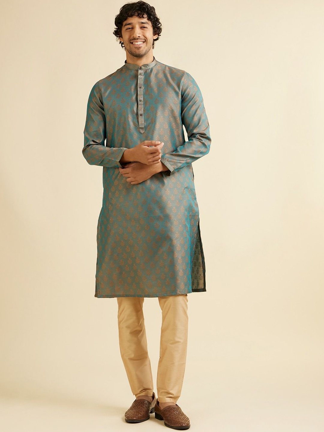 

Manyavar Men Regular Kurta with Pyjamas, Teal