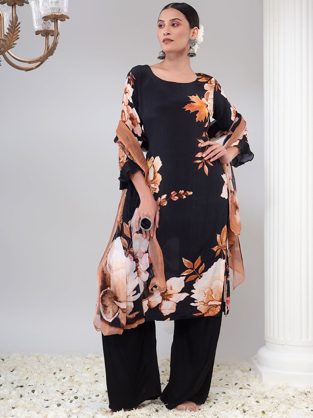 

REETI OF PRINTS Unstitched Dress Material, Black