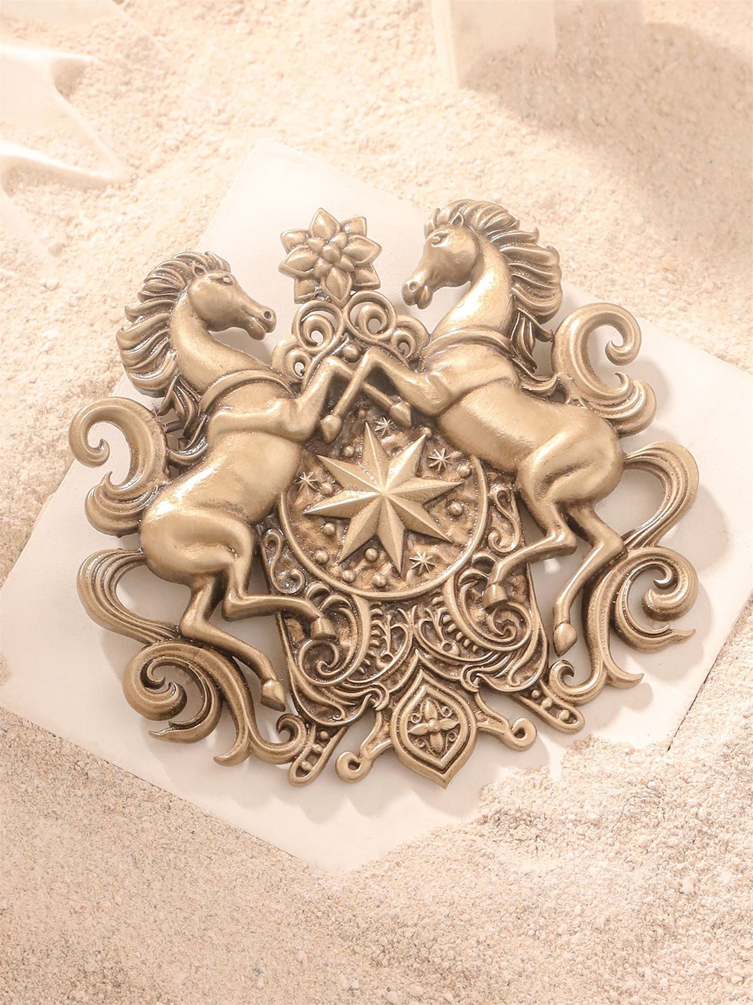 

COSA NOSTRAA Men Brooch, Metallic