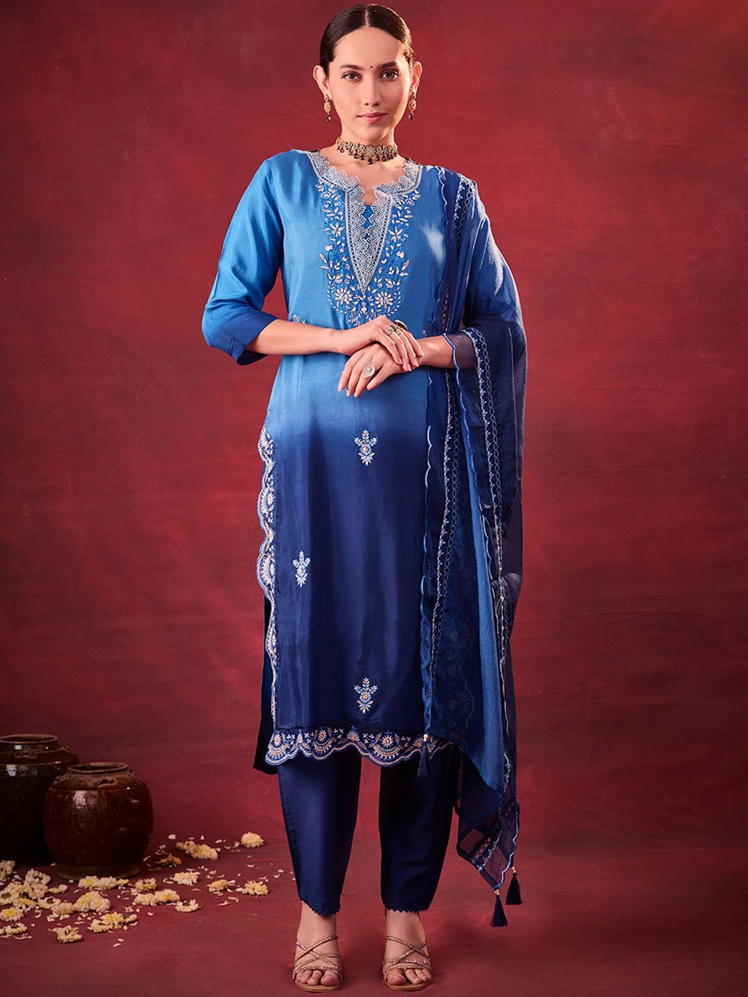 

HEEPOSH Women Ombre Embroidered Regular Thread Work Chanderi Silk Kurta with Trousers & With Dupatta, Blue
