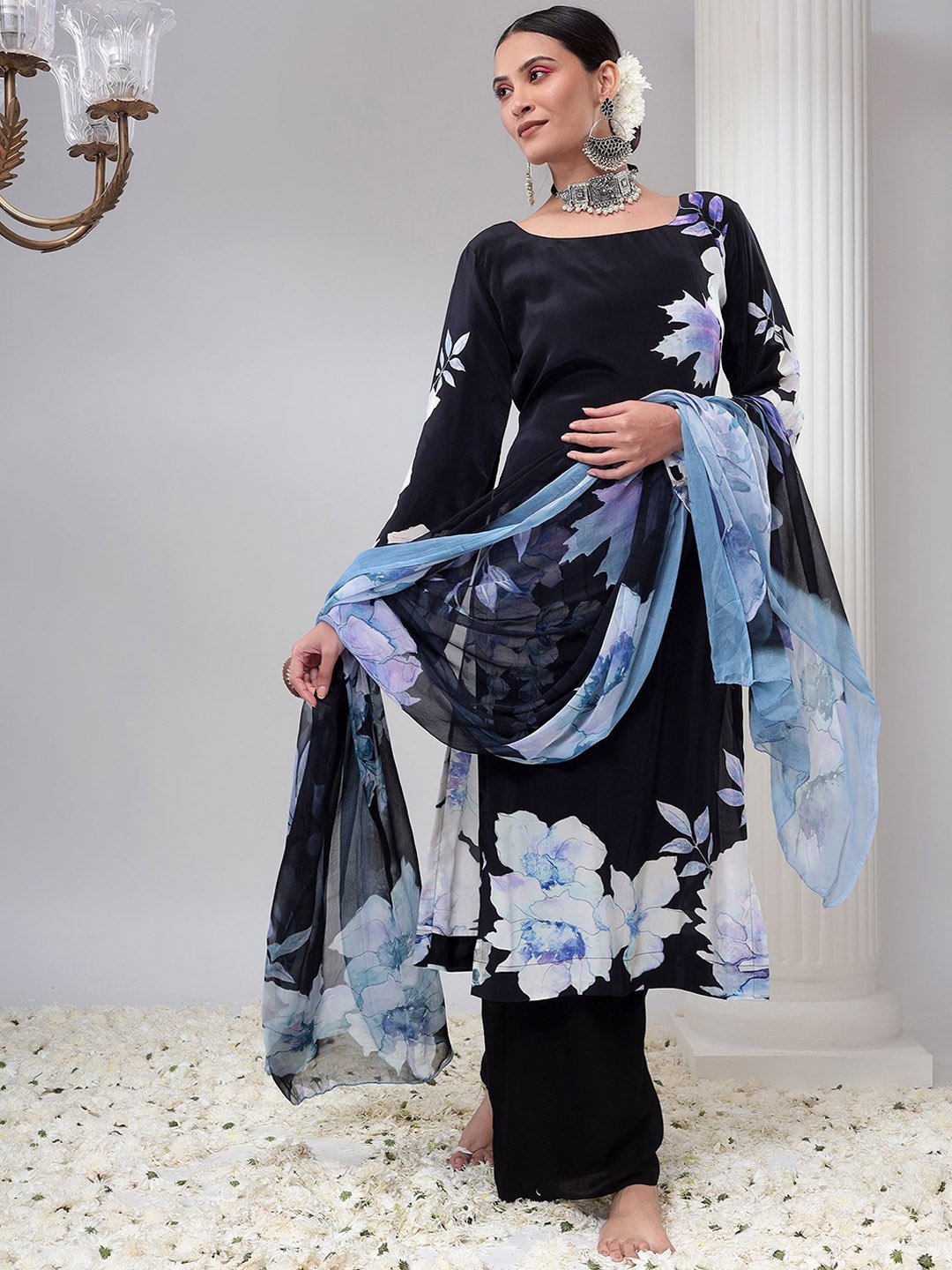 

REETI OF PRINTS Unstitched Dress Material, Black