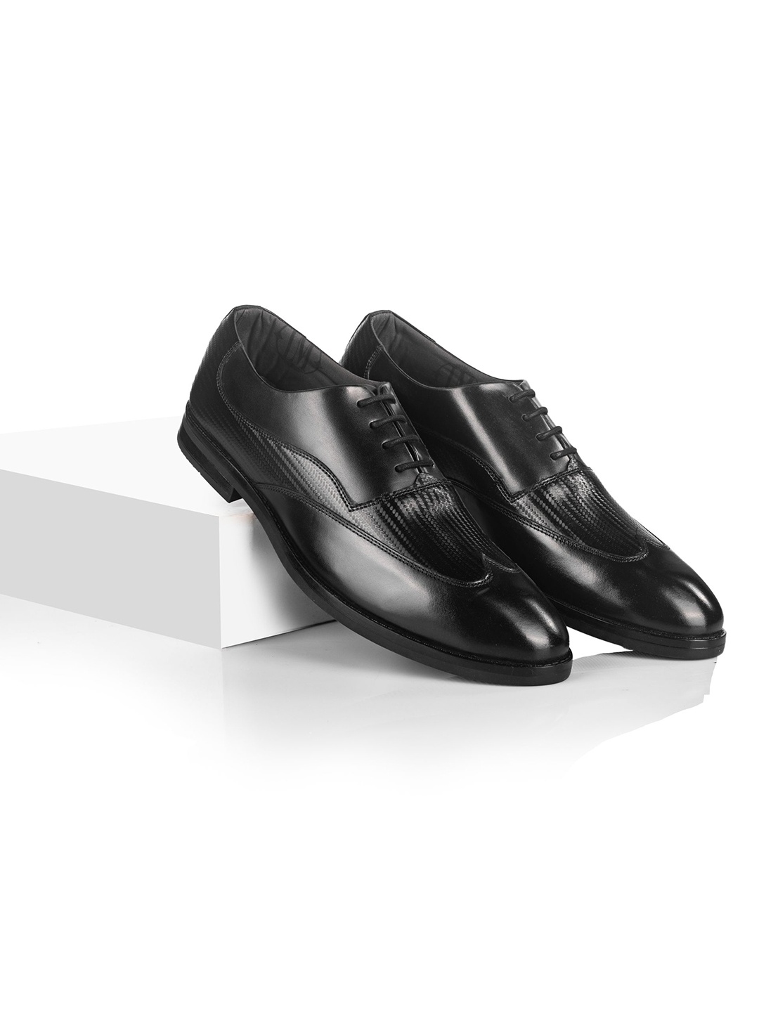

LA MARCA Men Bovine Lace-Ups Round Toe Formal Oxfords, Black