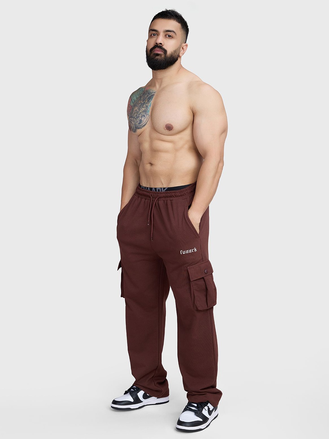 

FUAARK Men Printed Track Pants, Brown