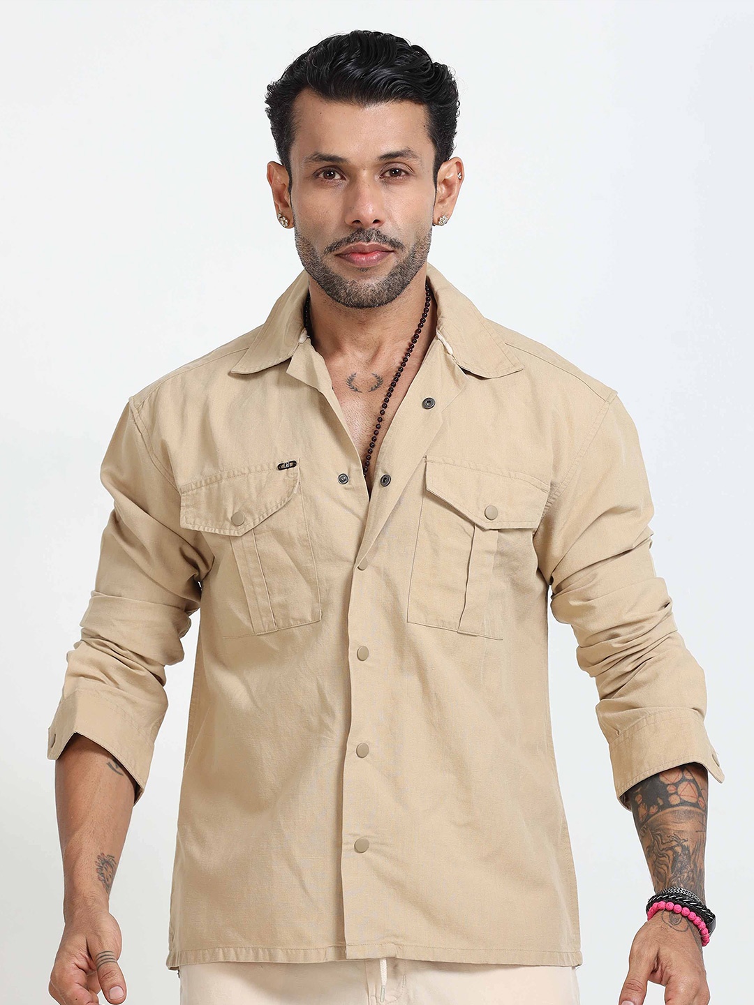 

Italian Colony Style Shield Casual Cuban Shacket, Beige