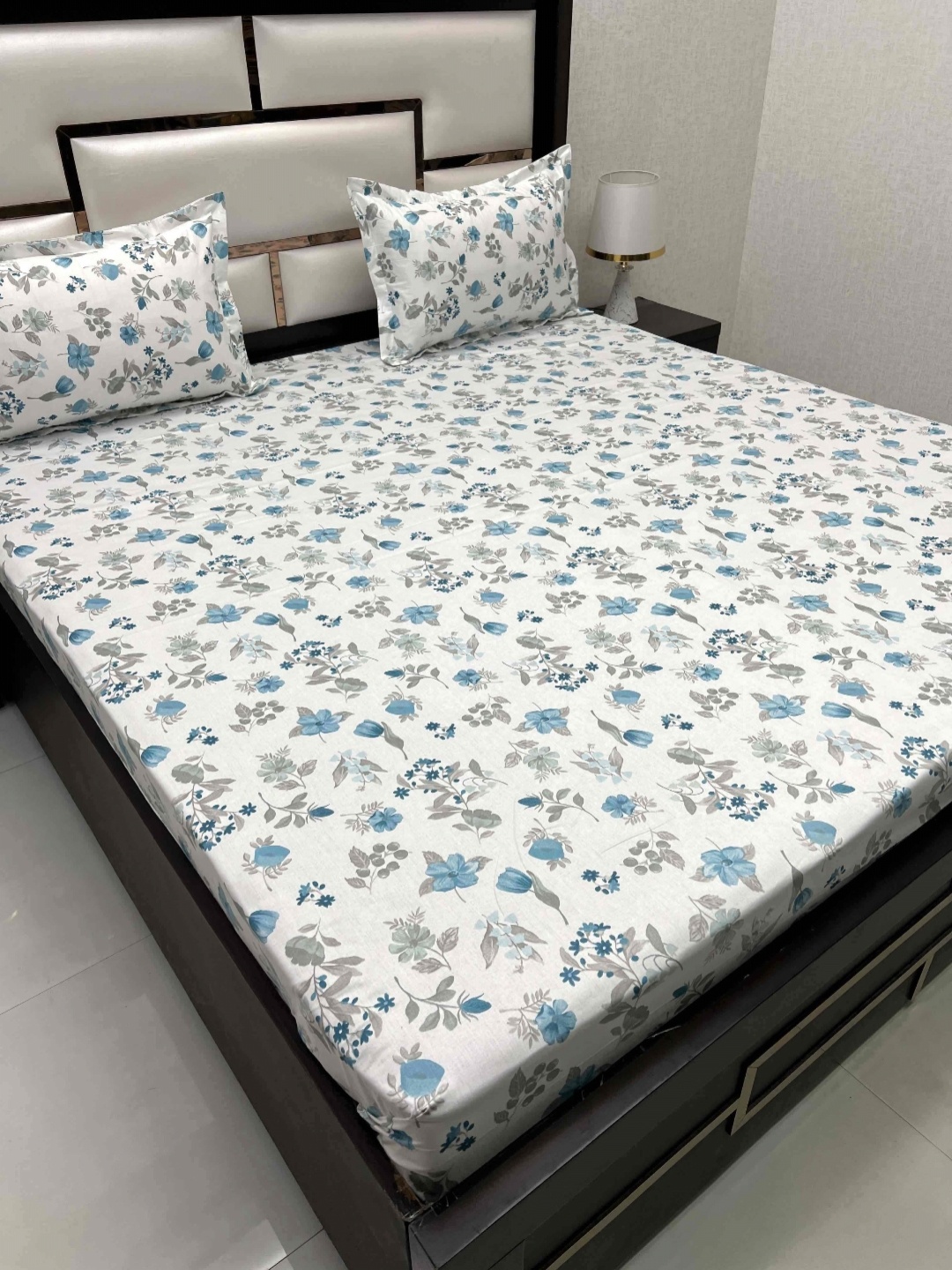 

Pure Decor White & Blue Floral 330 TC Queen Bedsheet with 2 Pillow Covers