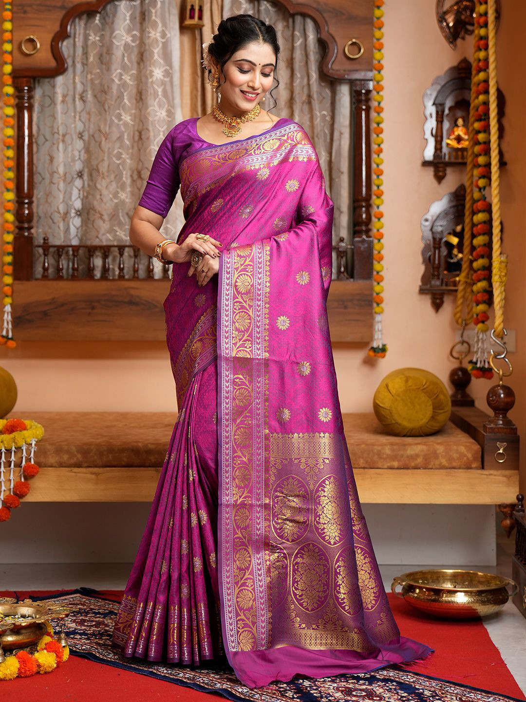 

DEVATITHI Woven Design Zari Silk Blend Kanjeevaram Saree, Purple