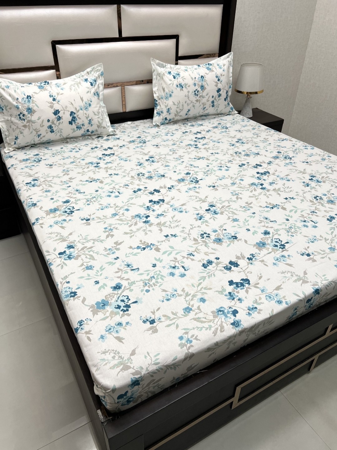 

Pure Decor White & Blue Floral 220 TC Queen Bedsheet with 2 Pillow Covers