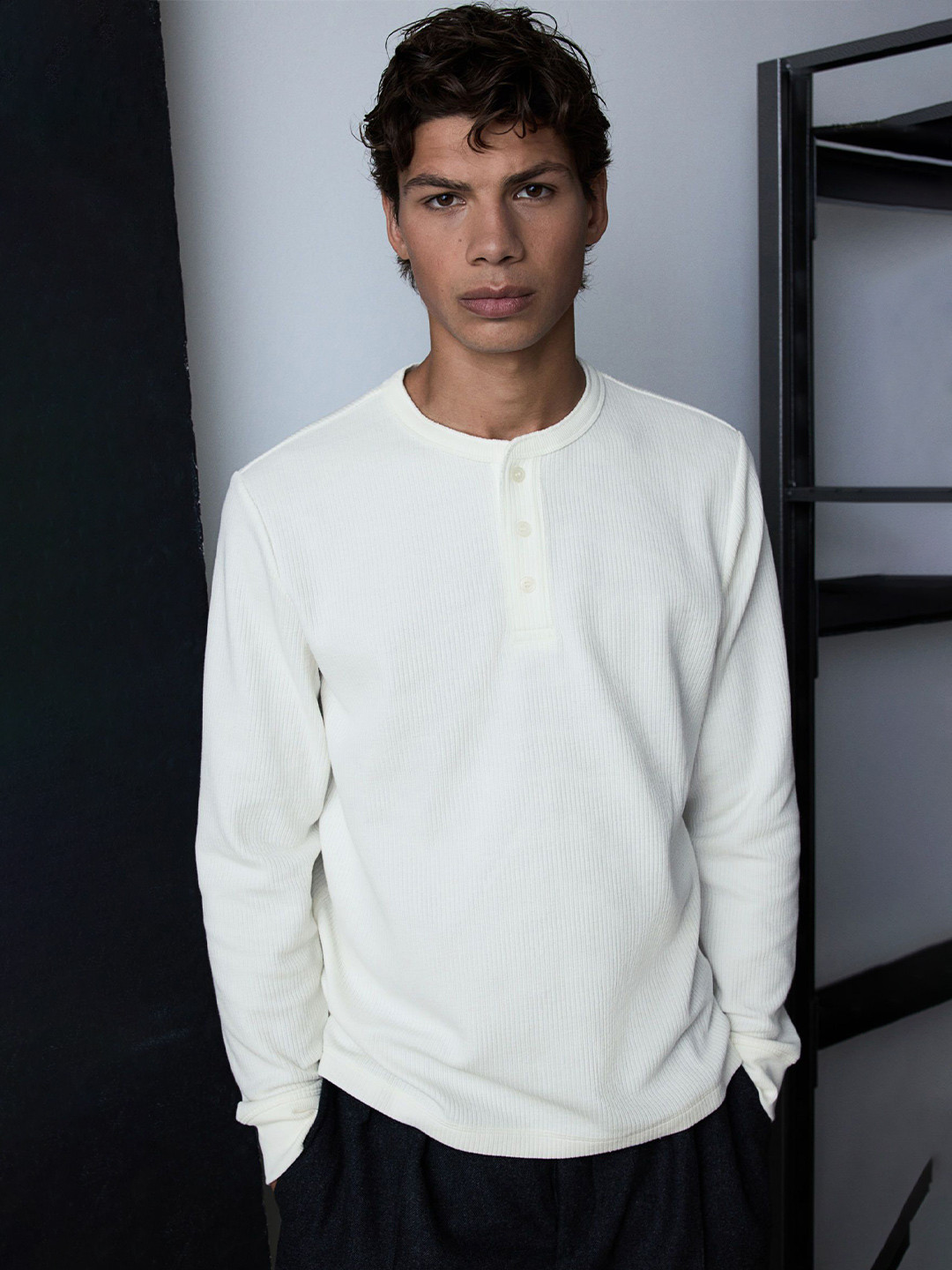 

H&M Ribbed Long-Sleeved Tshirt, White