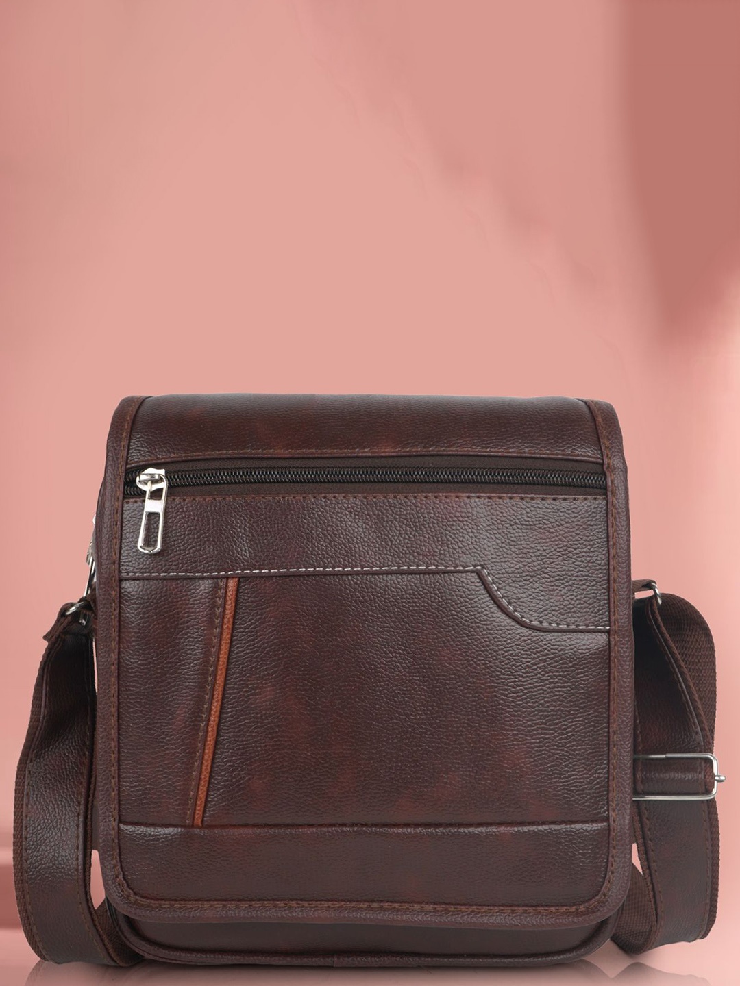 

PARSLEY Structured Sling Bag, Brown