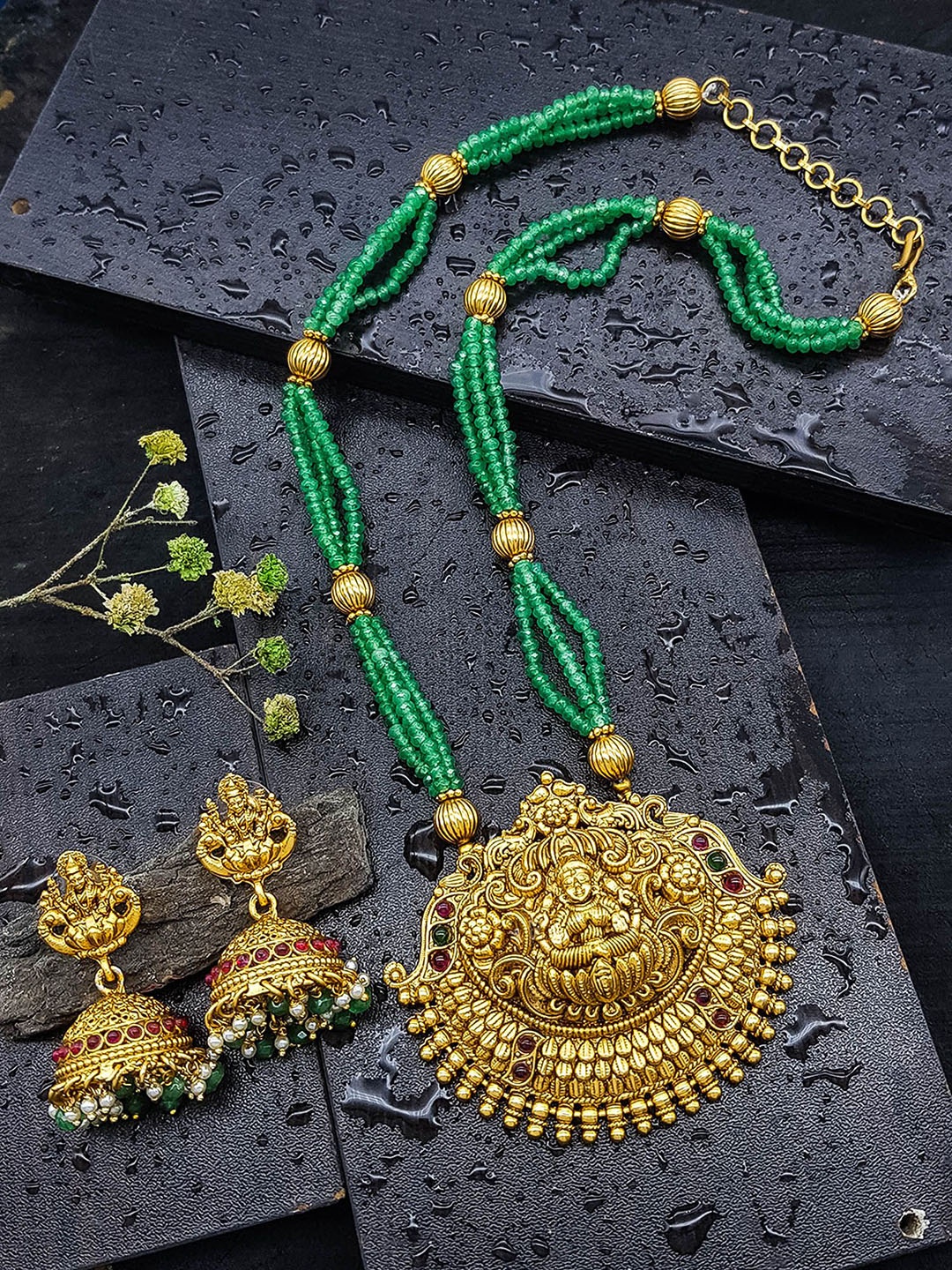 

GRIIHAM Gold-Plated Stone-Studded & Beaded Jewellery Set