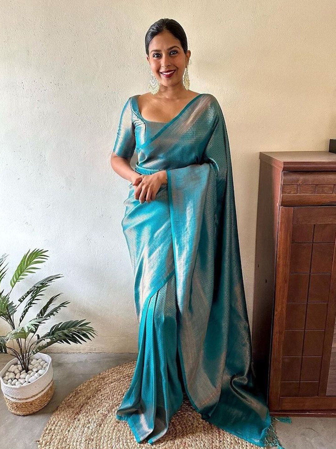 

Areca Designer Woven Design Zari Pure Silk Banarasi Saree, Sea green