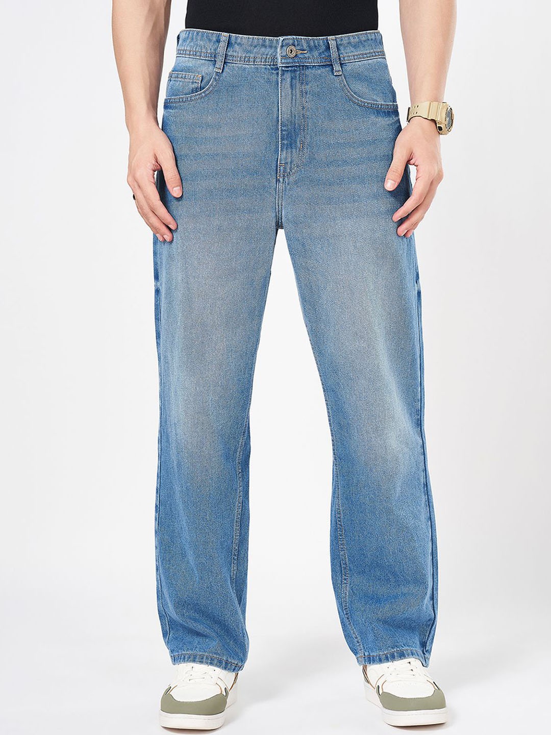 

SF JEANS by Pantaloons Men Relaxed Fit Low Distress Light Fade Jeans, Blue