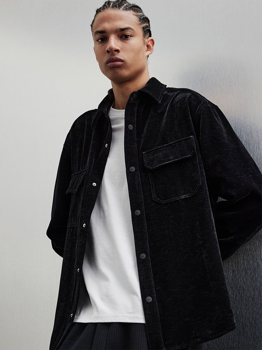 

H&M Velvet Overshirt, Black