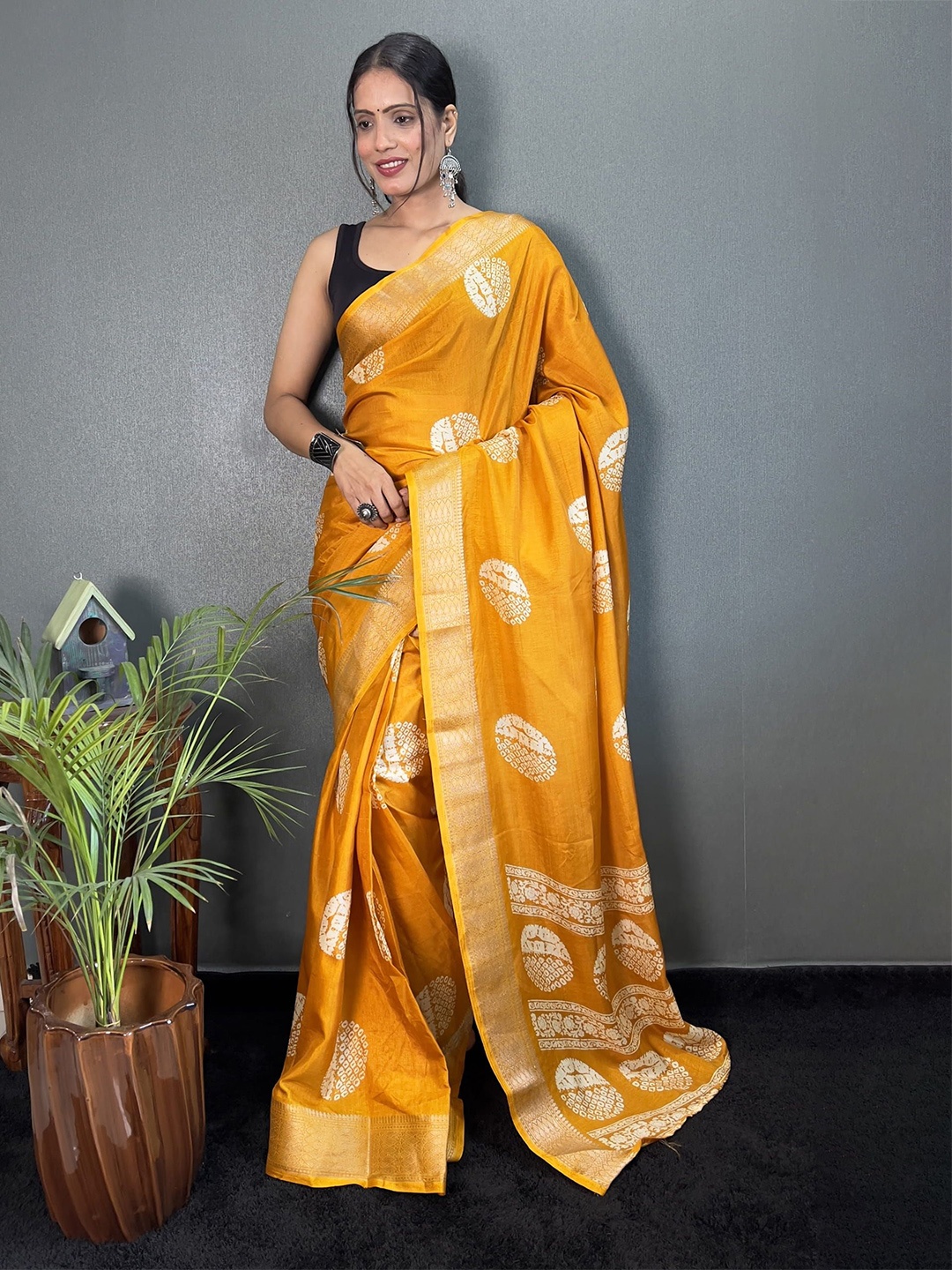 

KALINI Woven Design Zari Pure Silk Ready to Wear Jamdani Saree, Yellow