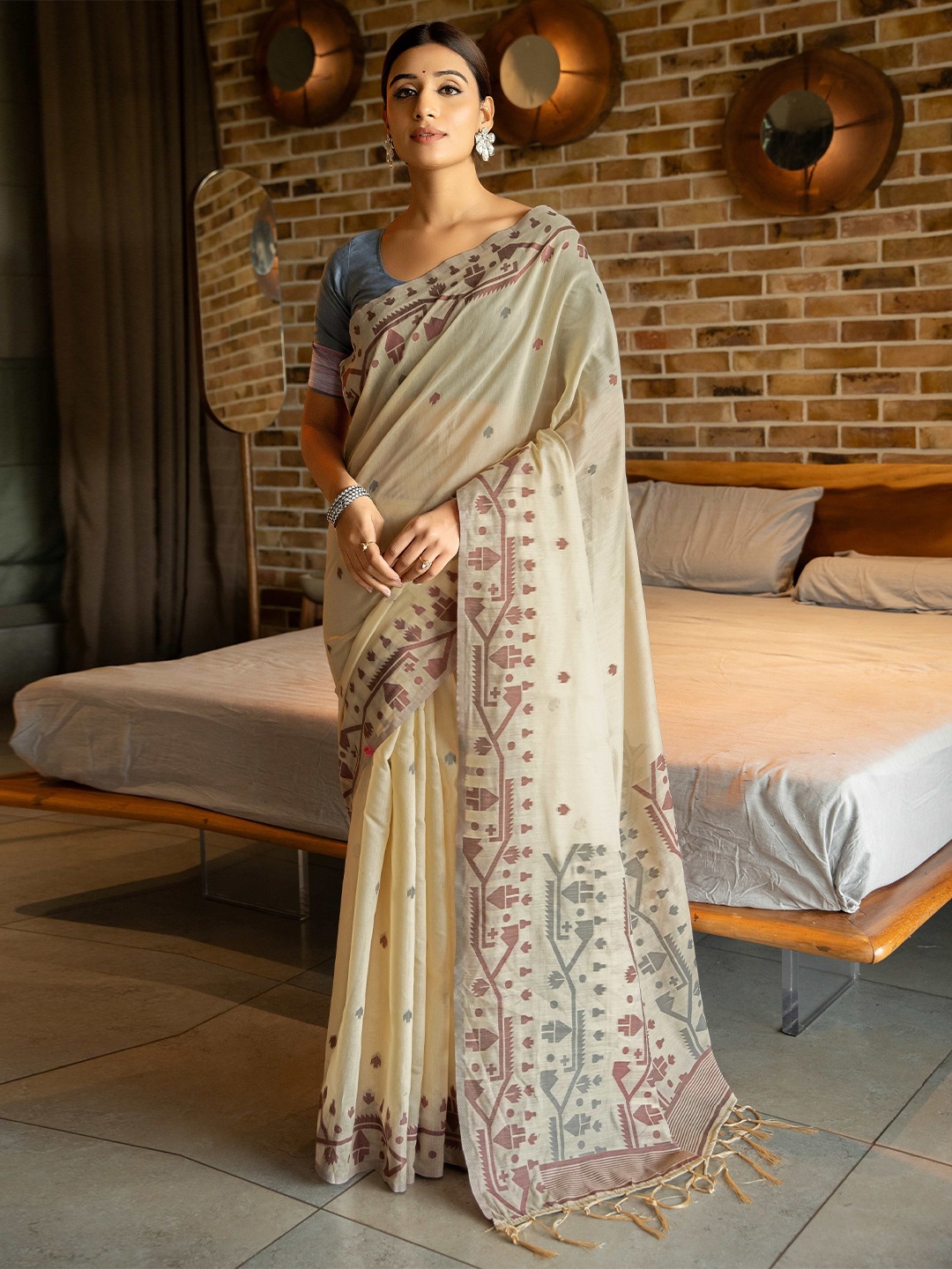 

HEER FASHION Ethnic Motifs Pure Cotton Jamdani Saree, Grey