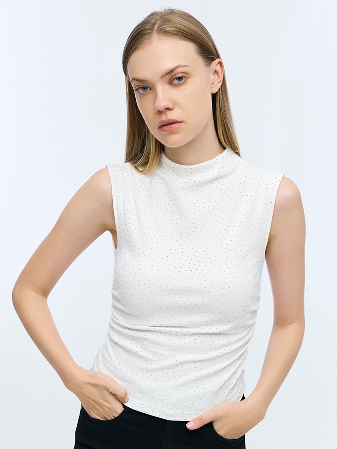

COVER STORY Women Round Neck Top, White