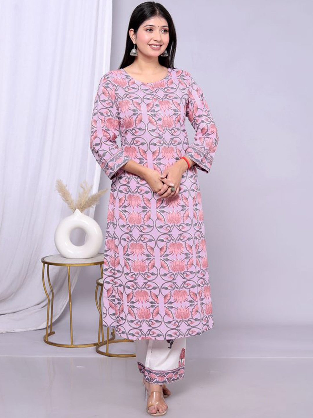 

HERE&NOW Women Floral Printed Regular Pure Cotton Kurta with Palazzos, Lavender