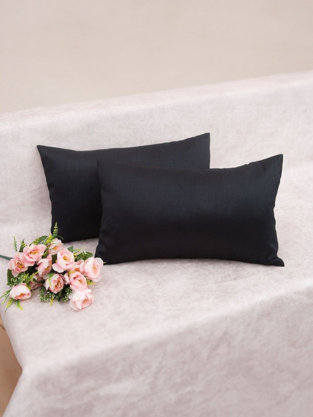 

RoyalDeco Black Set of 2 Rectangle Cushion Covers