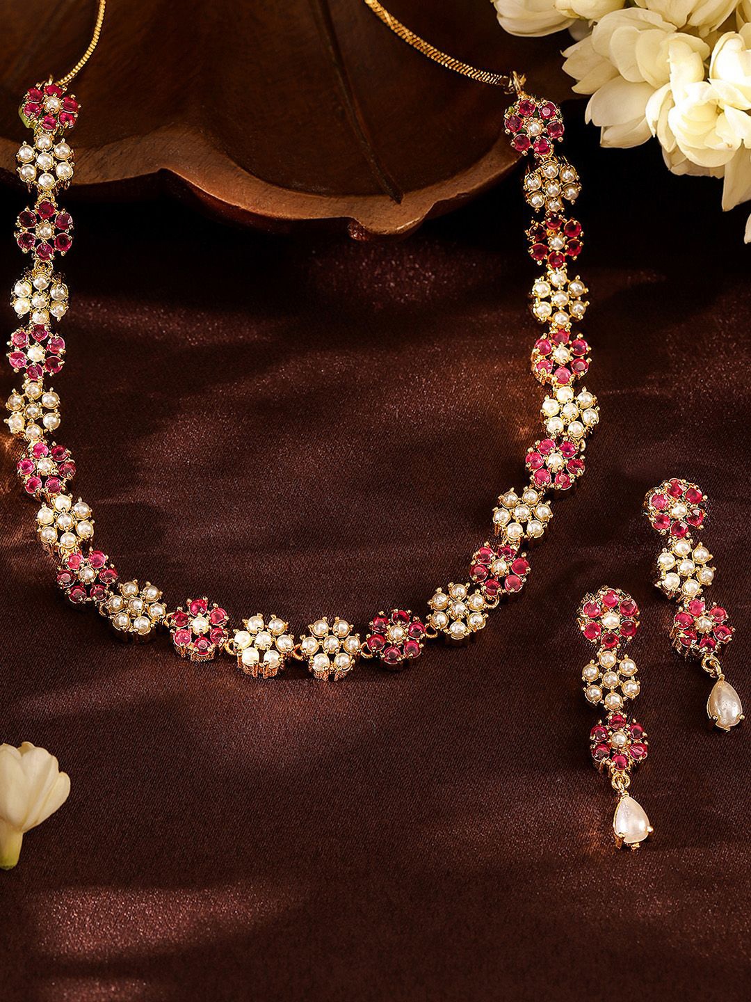 

Priyaasi Gold-Plated Stone Studded & Pearl Beaded Jewellery Set