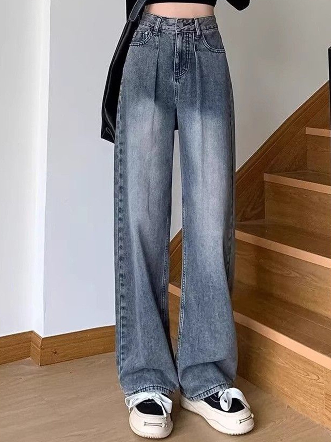 

StyleCast x Revolte Women Wide Leg Light Fade Jeans, Blue