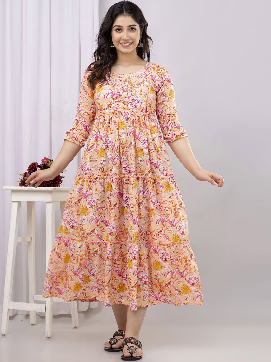 

Henal Women Floral Printed Tiering Maternity Anarkali Kurta, Peach