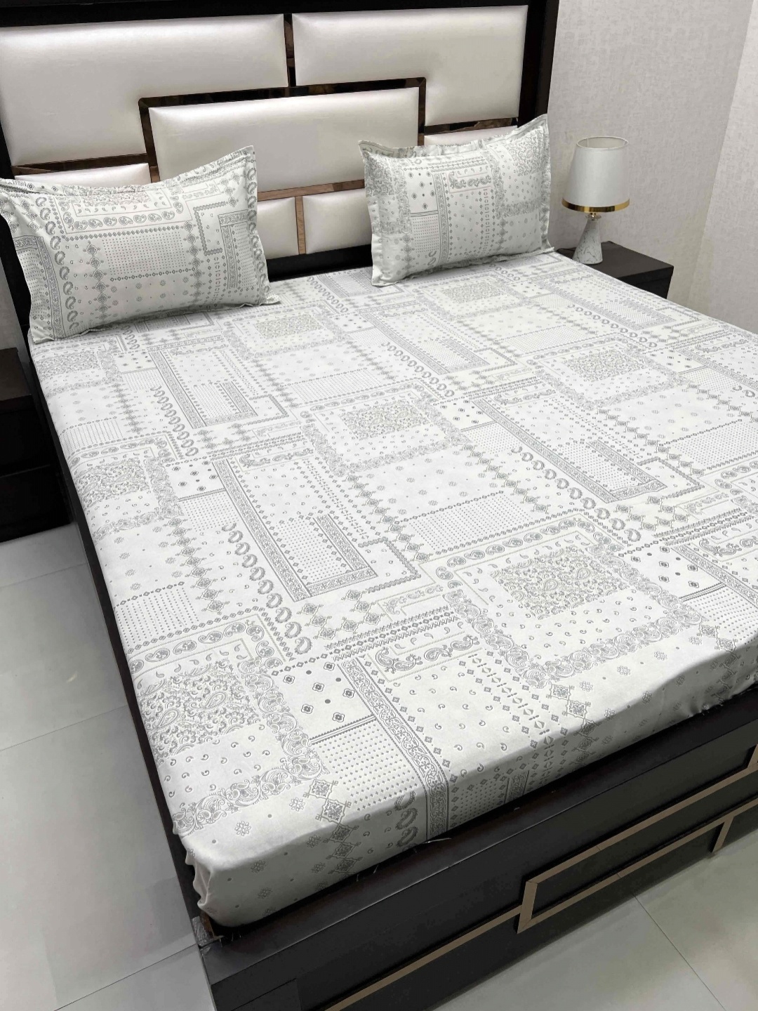

Pure Decor Grey & White Ethnic Motifs 220 TC Queen Bedsheet with 2 Pillow Covers