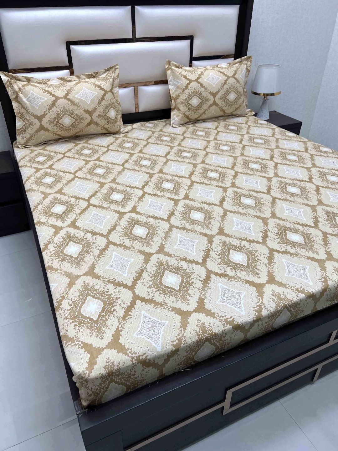 

Pure Decor Brown & White Ethnic Motifs Queen Bedsheet with 2 Pillow Covers