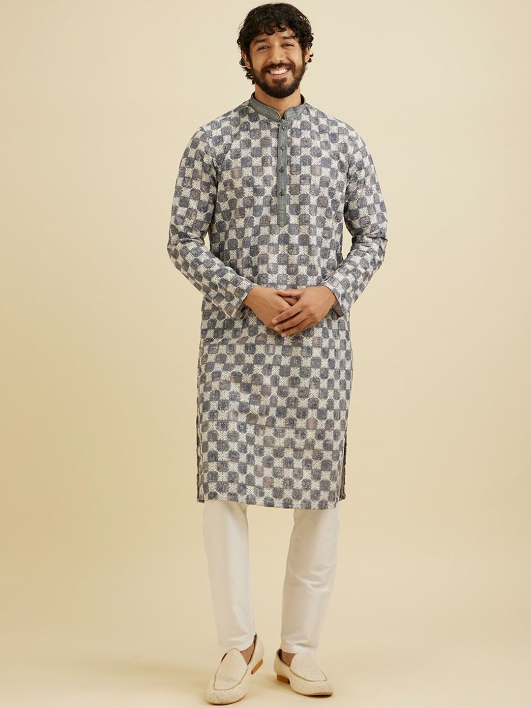 

Manyavar Men Embroidered Regular Kurta with Pyjamas, Grey