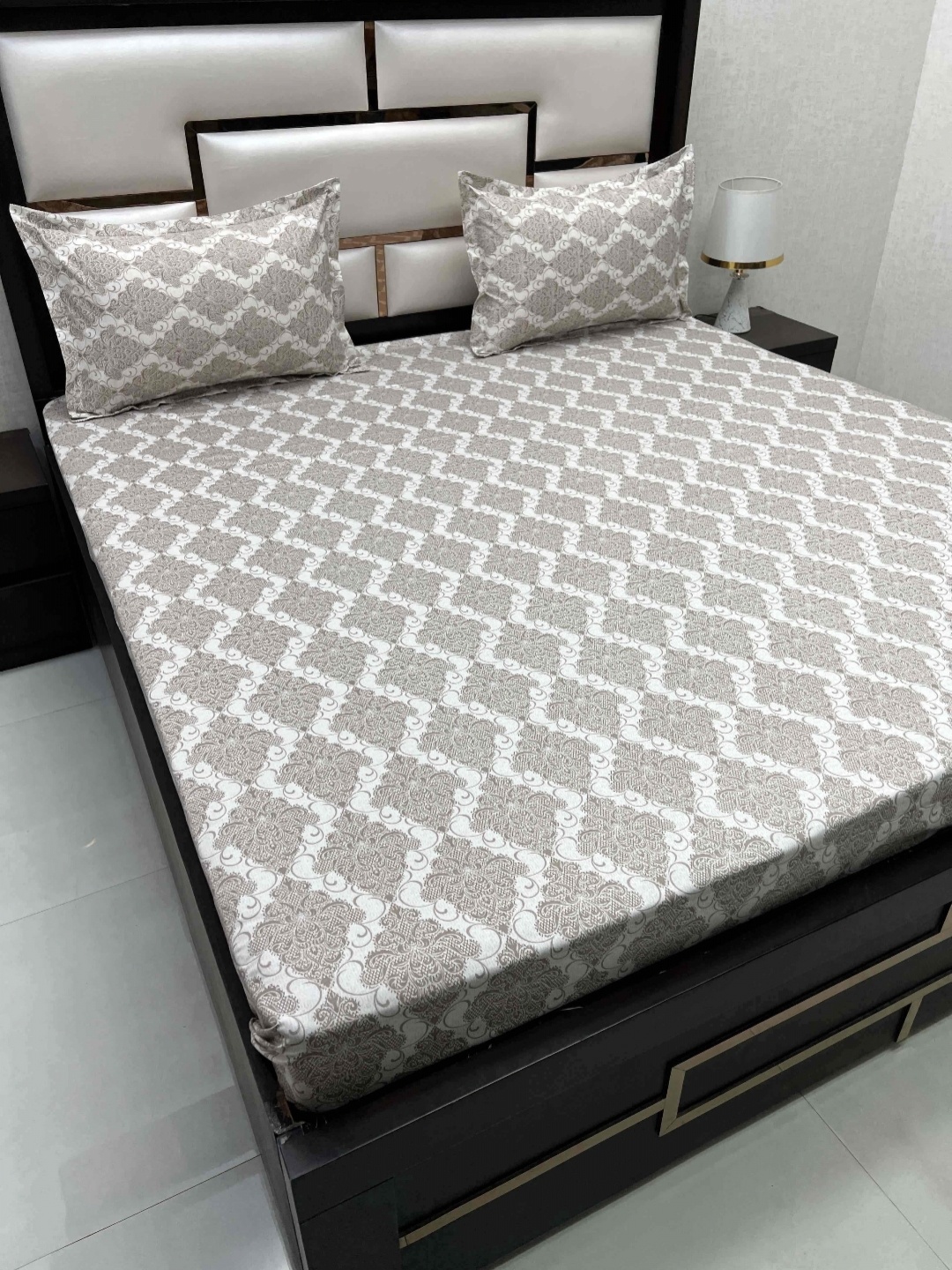 

Pure Decor Brown & White Ethnic Motifs Queen Bedsheet with 2 Pillow Covers