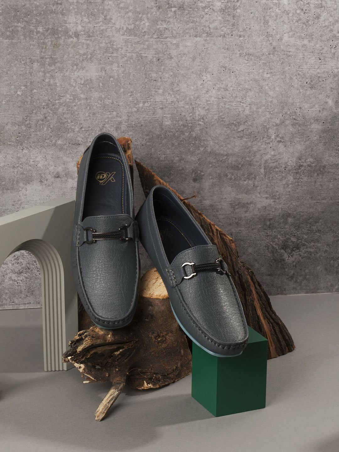 

ID Men Textured Antibacterial Round Toe Loafers, Grey