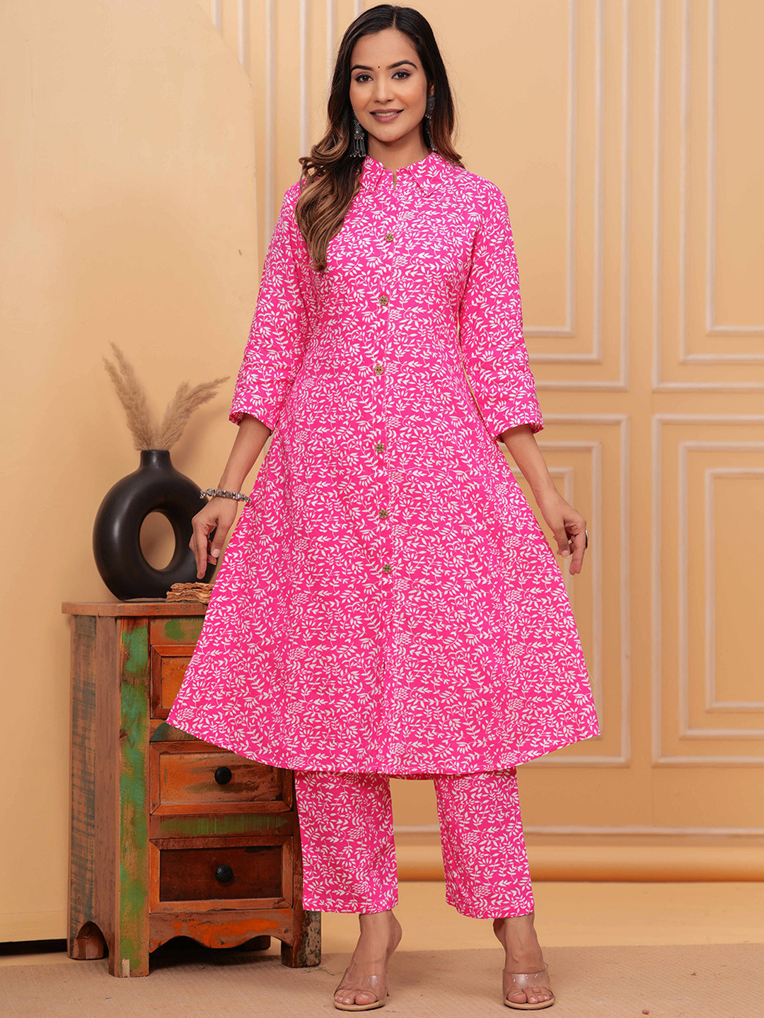 

Badthunia Fab Women Floral Printed Panelled Beads and Stones Kurta with Palazzos, Pink