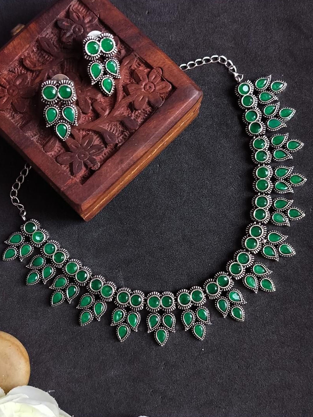 

Efulgenz Oxidized Rhodium-Plated Stone-Studded Jewellery Set, Silver