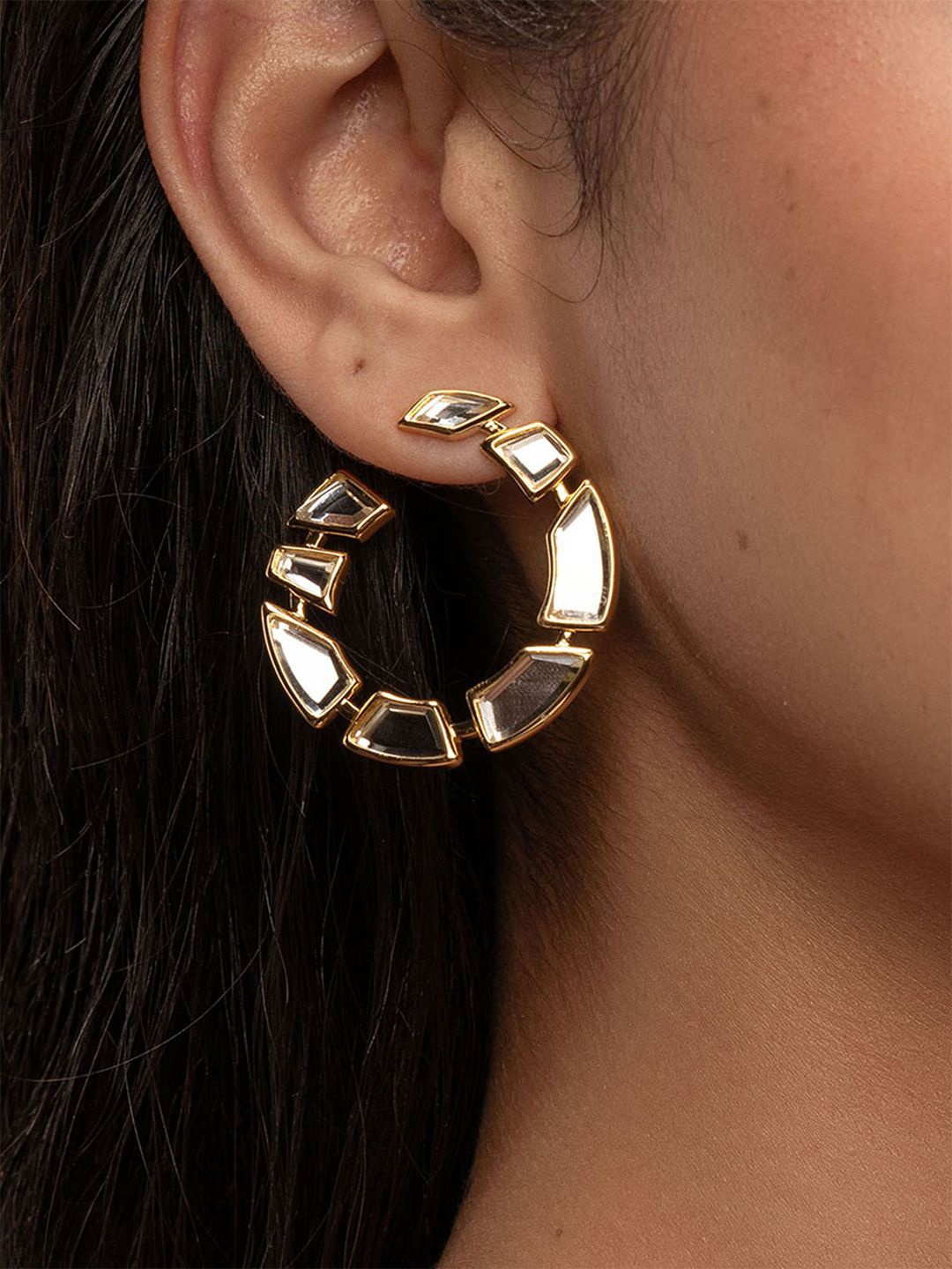 

Isharya Contemporary Studs Earrings, Gold