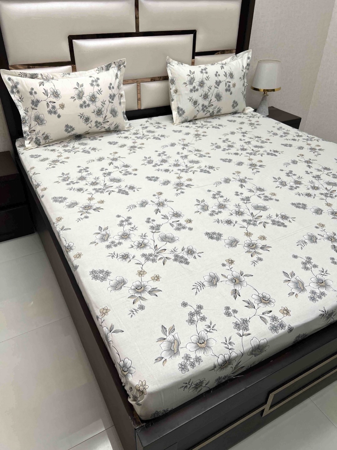 

Pure Decor White & Grey Floral 330 TC Queen Bedsheet with 2 Pillow Covers