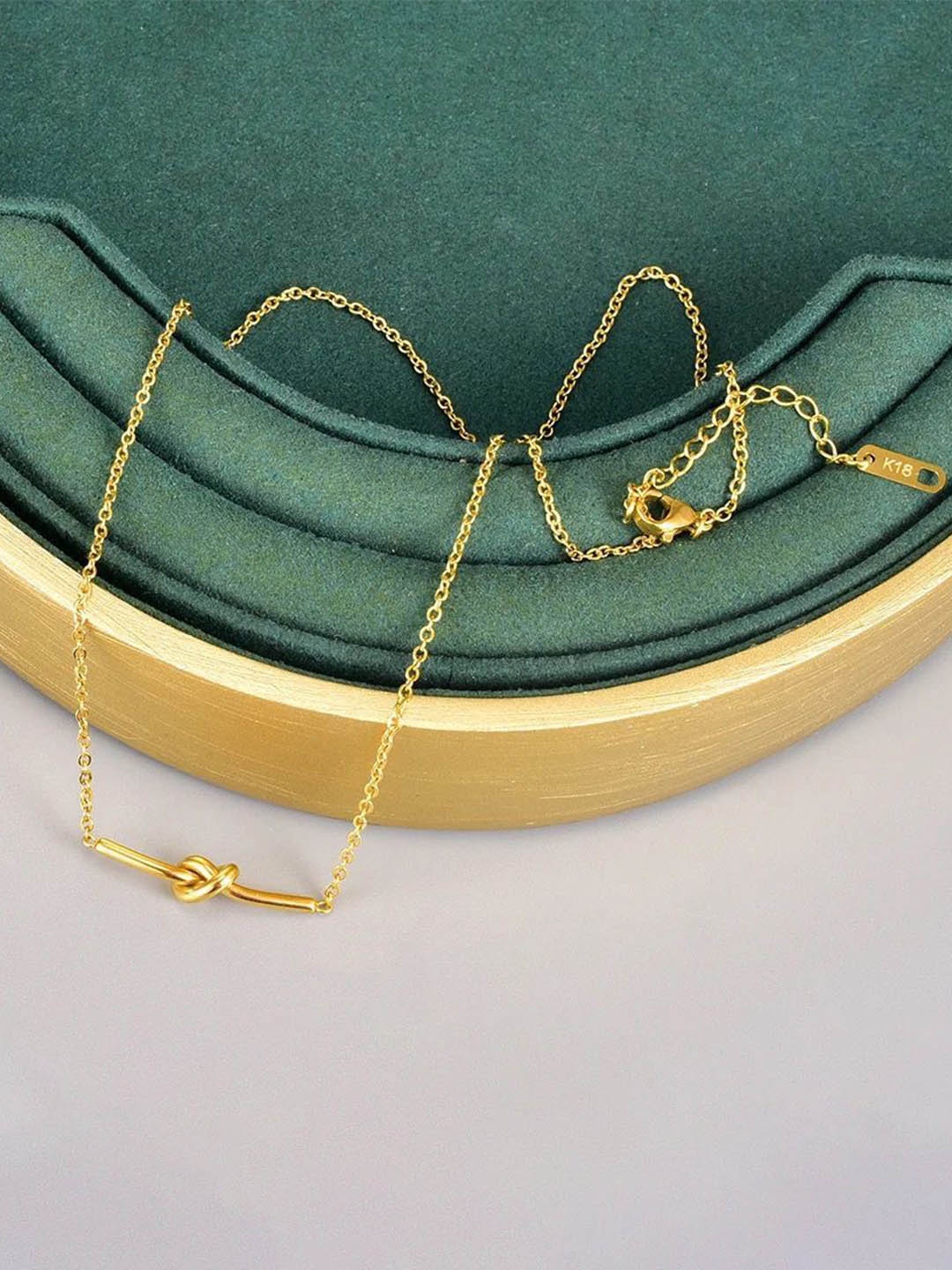 

DressBerry Gold-Plated Necklace