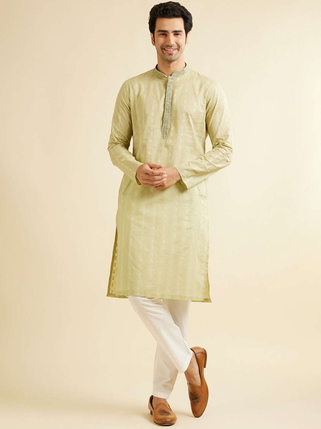 

Manyavar Men Embroidered Regular Thread Work Pure Cotton Kurta with Pyjamas, Green