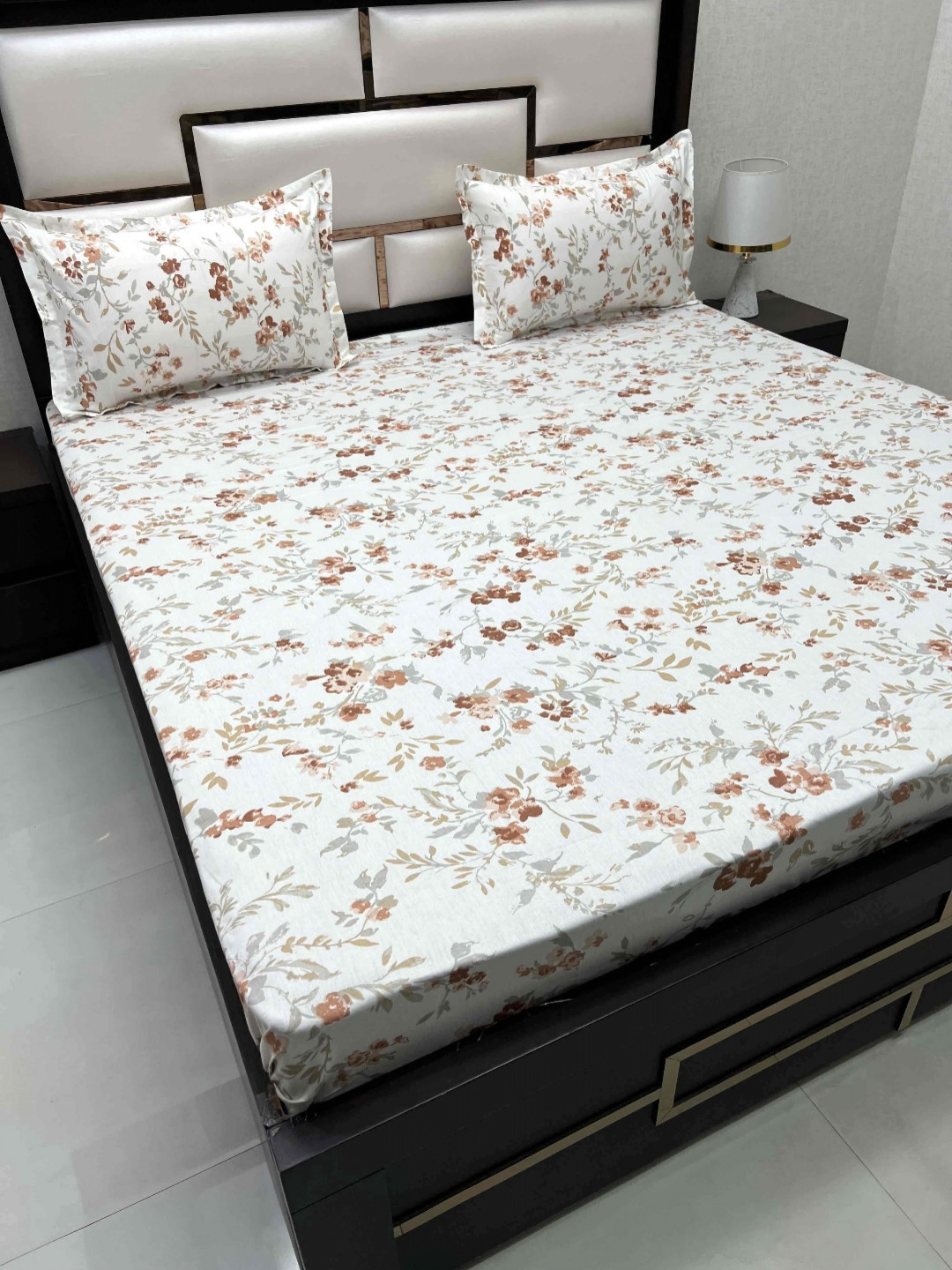 

Pure Decor White & Cream-Coloured Floral 220 TC Queen Bedsheet with 2 Pillow Covers