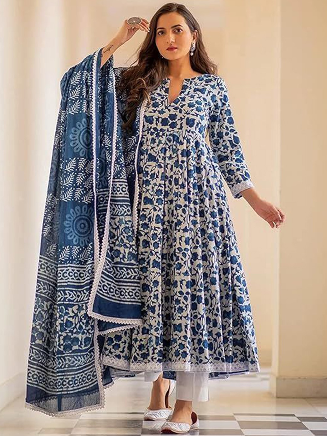 

Fabinn Women Floral Printed Empire Kurta with Trousers & With Dupatta, Blue