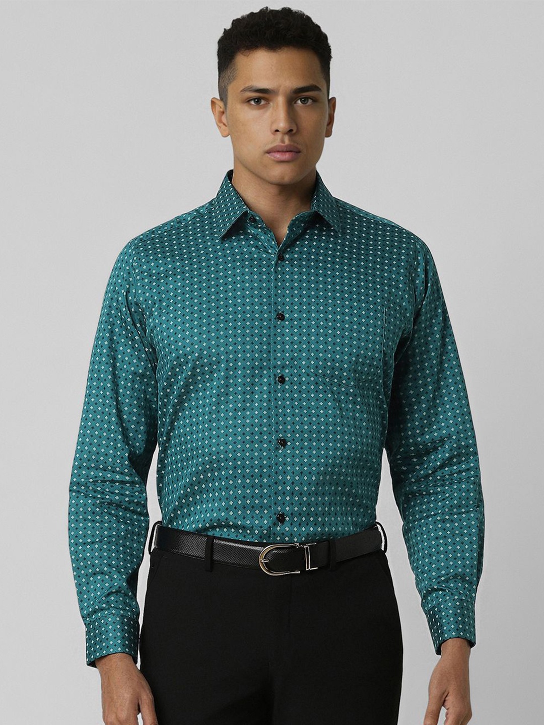 

Van Heusen Men Opaque Printed Formal Shirt, Green