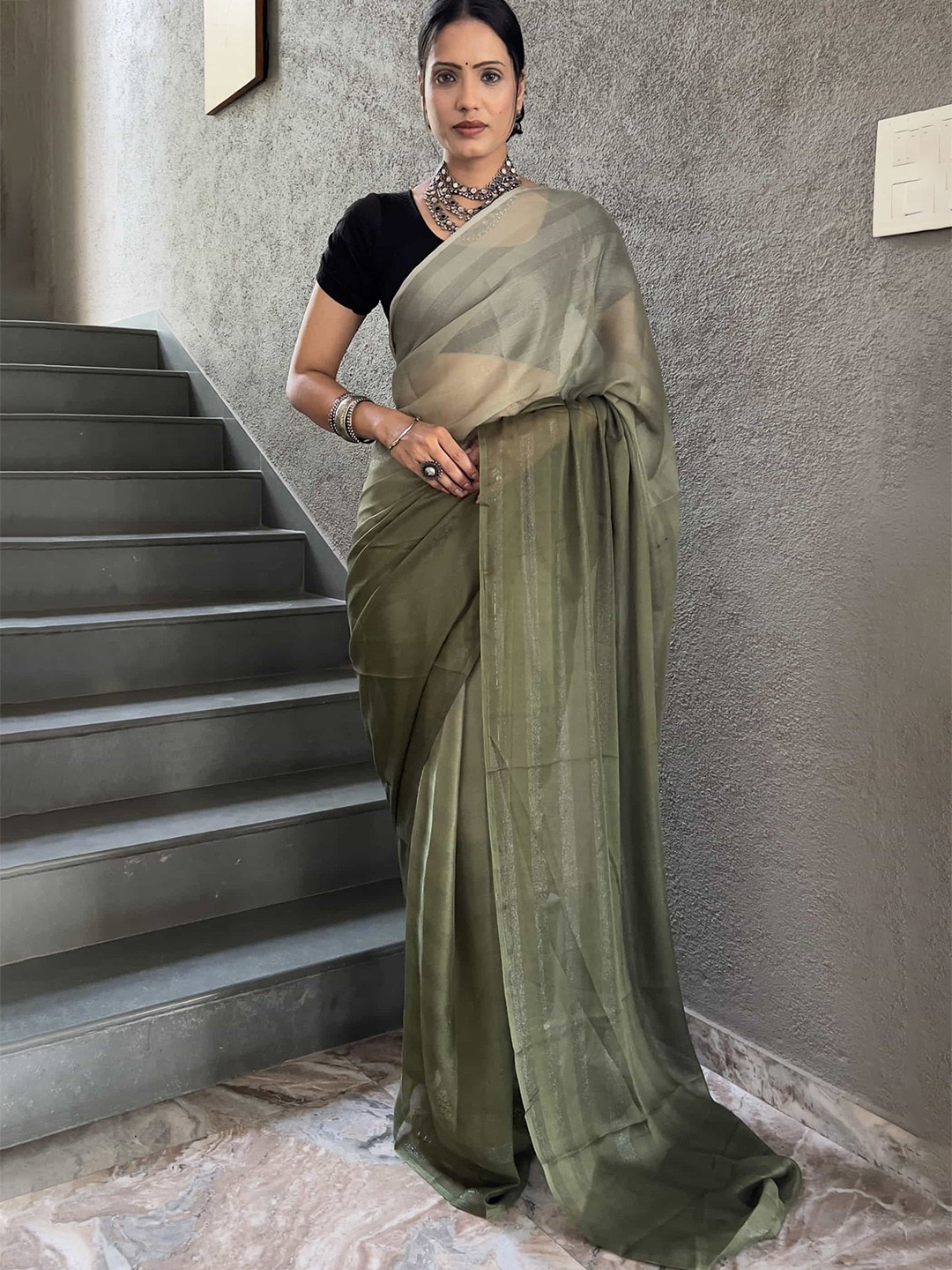 

KALINI Striped Pure Chiffon Ready to Wear Jamdani Saree, Green