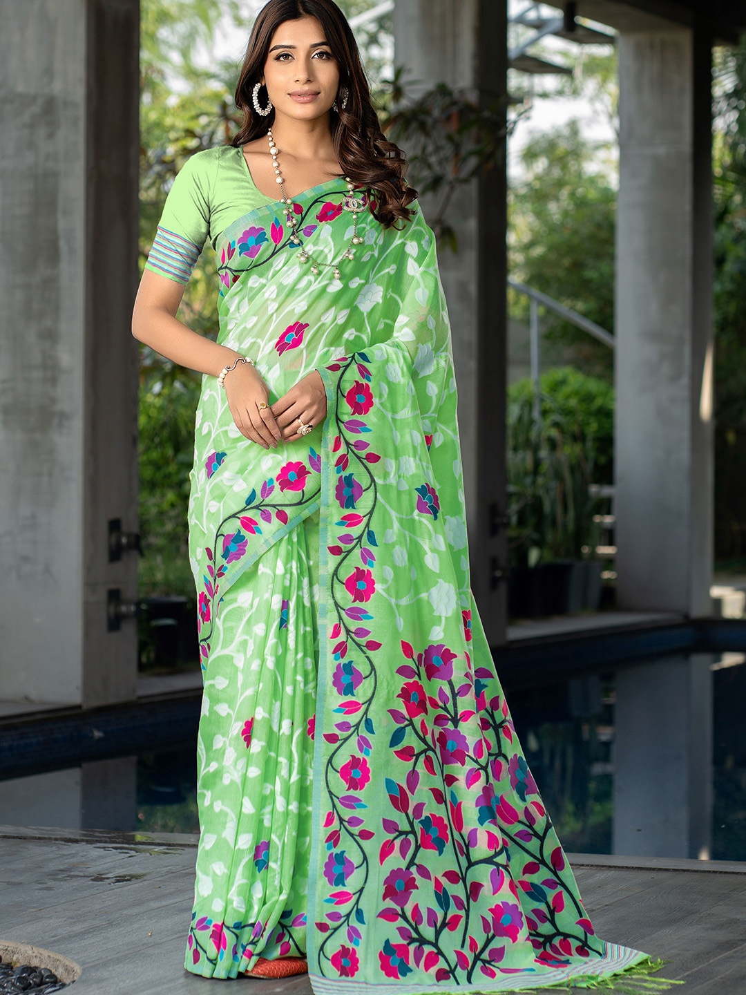 

HEER FASHION Woven Design Pure Cotton Jamdani Saree, Green